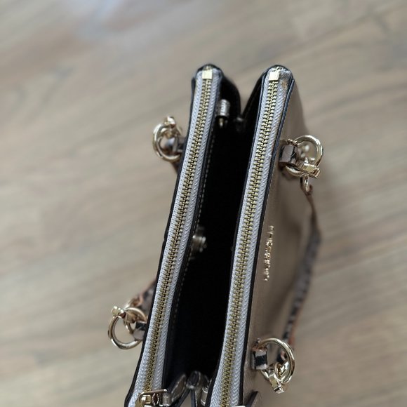 Coach goldtone bag - Picture 4 of 4